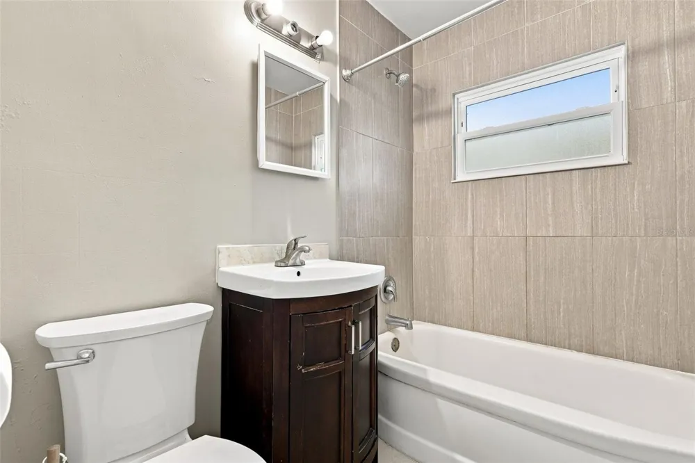 320 W GRAVES AVENUE Orange City, FL 32763