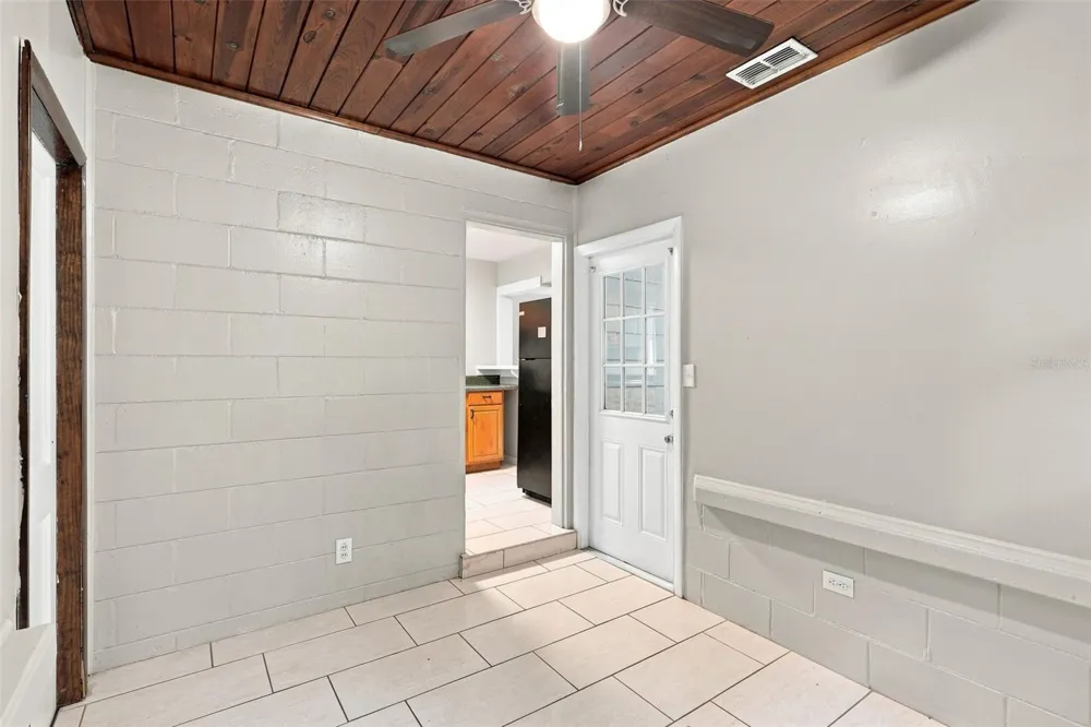 320 W GRAVES AVENUE Orange City, FL 32763