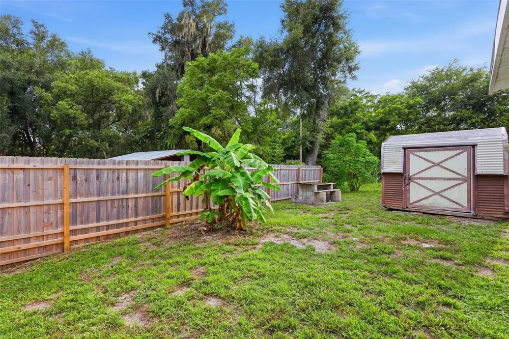 320 W GRAVES AVENUE Orange City, FL 32763