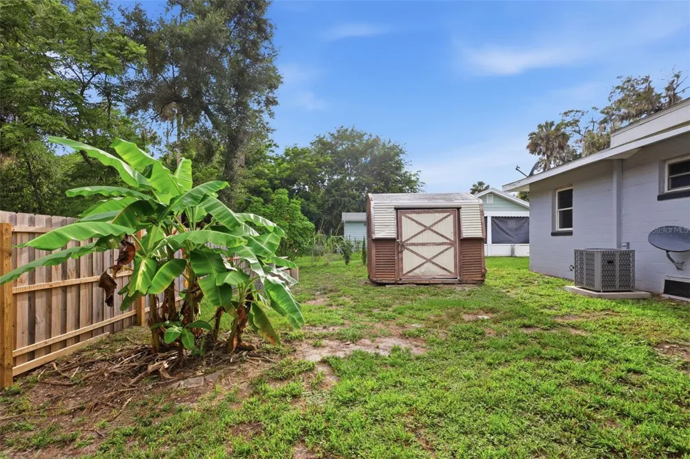 320 W GRAVES AVENUE Orange City, FL 32763