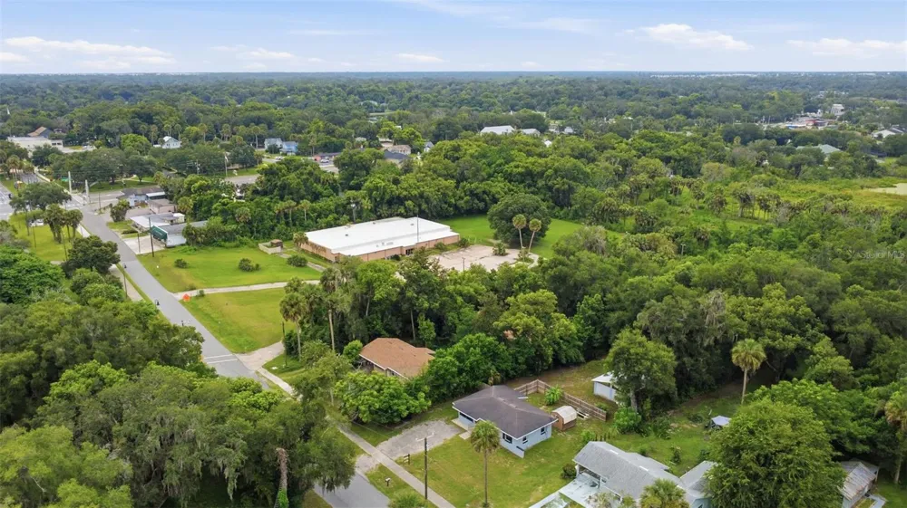 320 W GRAVES AVENUE Orange City, FL 32763