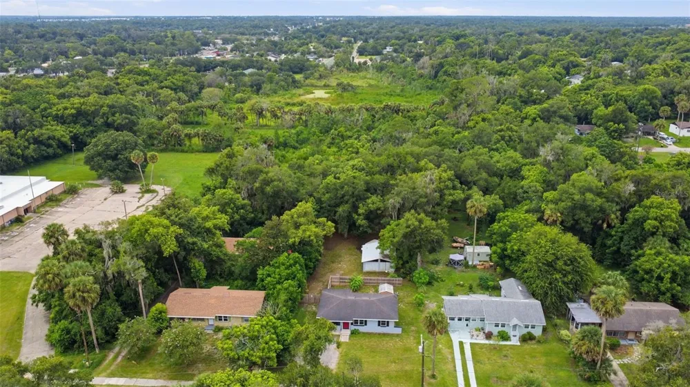 320 W GRAVES AVENUE Orange City, FL 32763