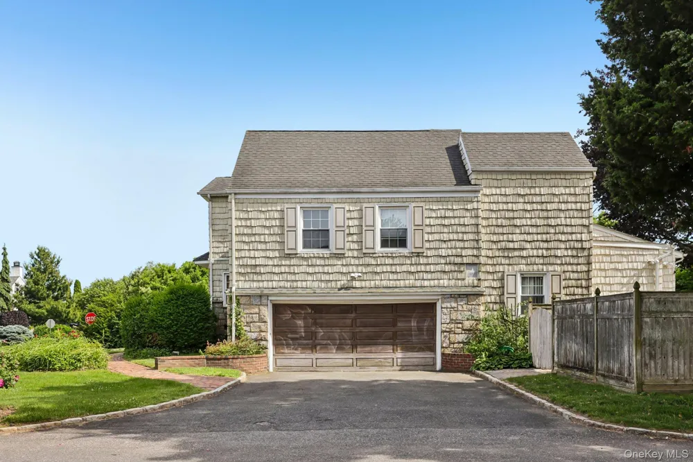 1304 Harbor Road Hewlett Harbor, NY 11557