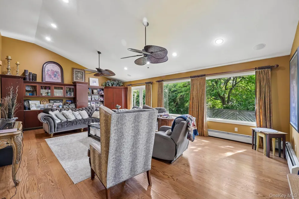 1304 Harbor Road Hewlett Harbor, NY 11557