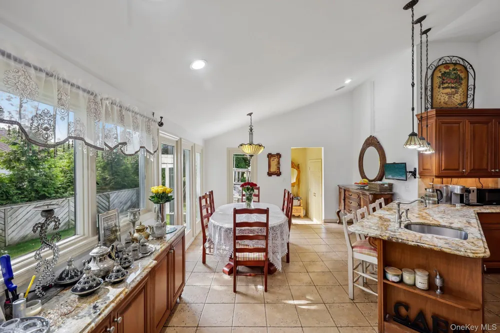 1304 Harbor Road Hewlett Harbor, NY 11557