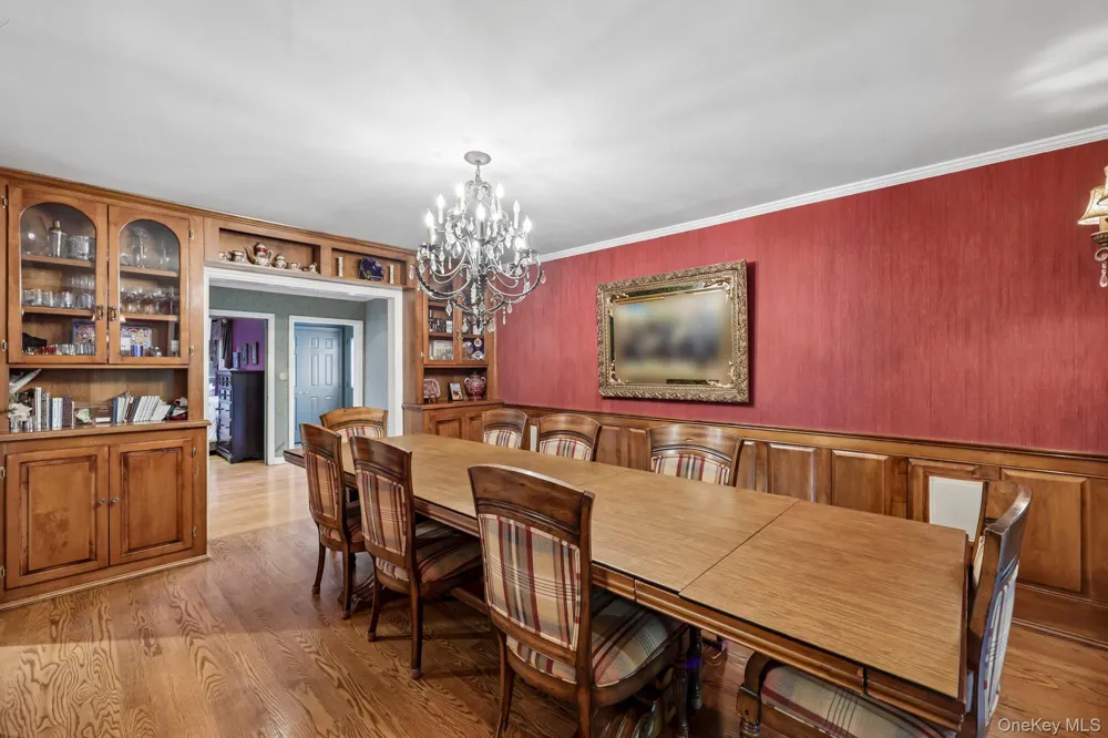 1304 Harbor Road Hewlett Harbor, NY 11557