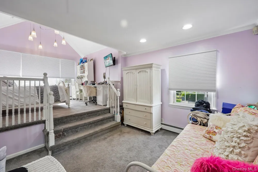 1304 Harbor Road Hewlett Harbor, NY 11557