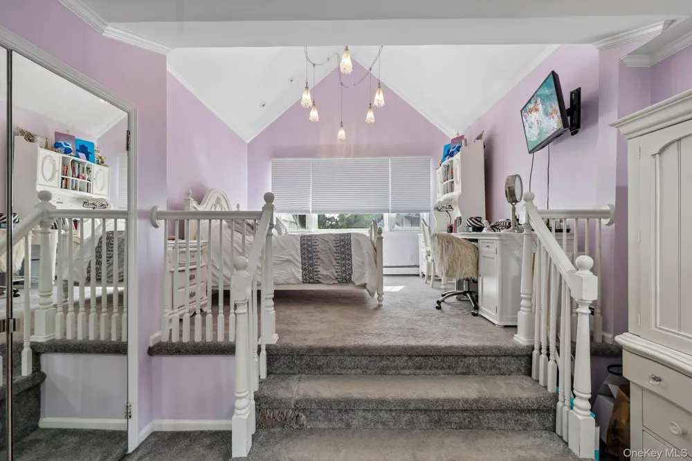 1304 Harbor Road Hewlett Harbor, NY 11557