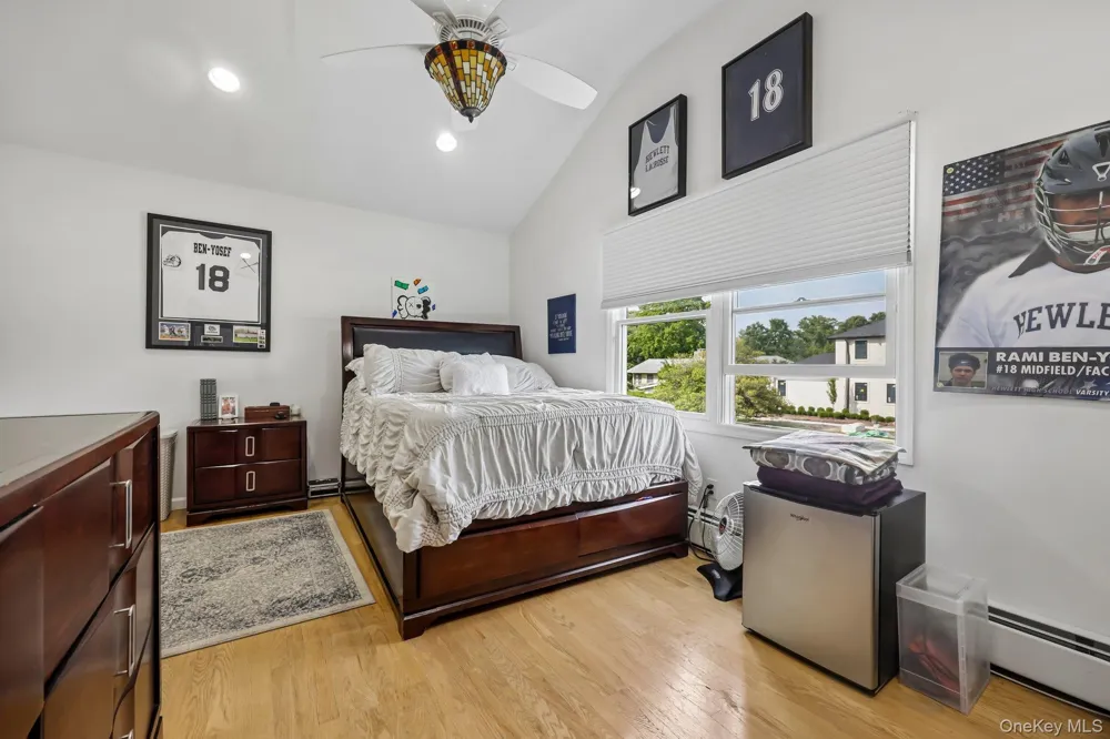 1304 Harbor Road Hewlett Harbor, NY 11557