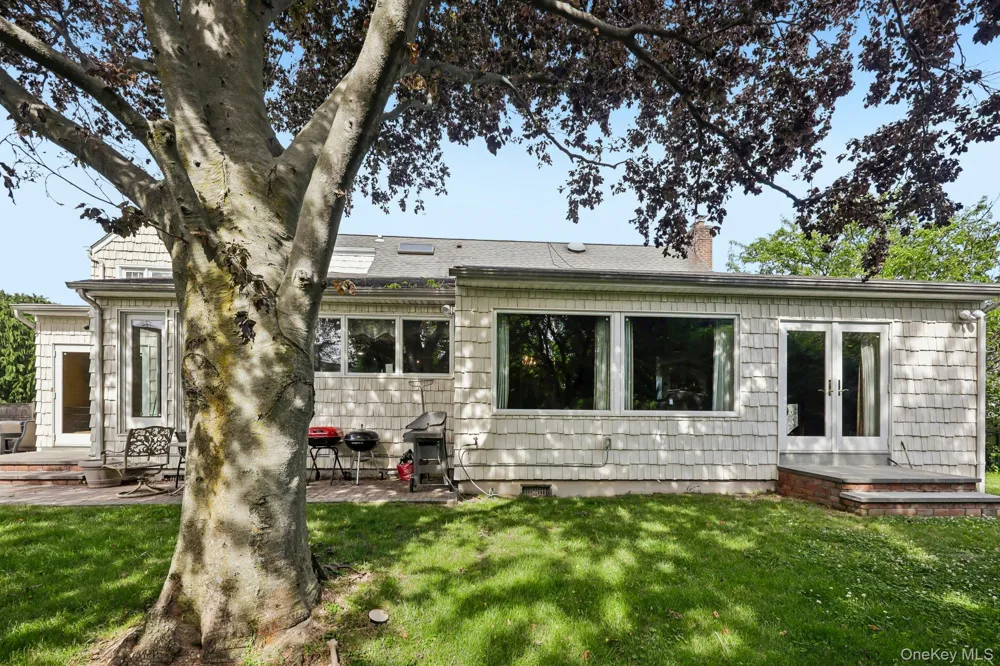 1304 Harbor Road Hewlett Harbor, NY 11557