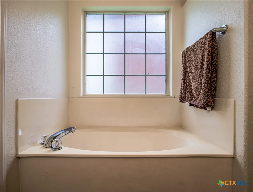 408 Spyglass Street Marble Falls, TX 78654
