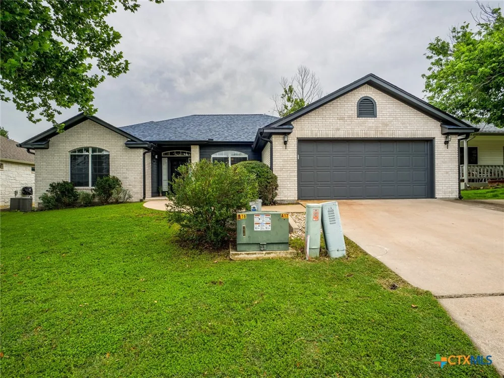 408 Spyglass Street Marble Falls, TX 78654