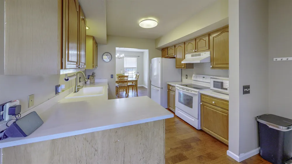 915 Deer Run Union Charter Township, MI 48858
