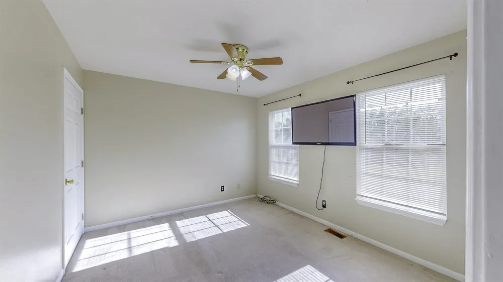 915 Deer Run Union Charter Township, MI 48858