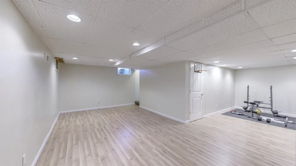915 Deer Run Union Charter Township, MI 48858