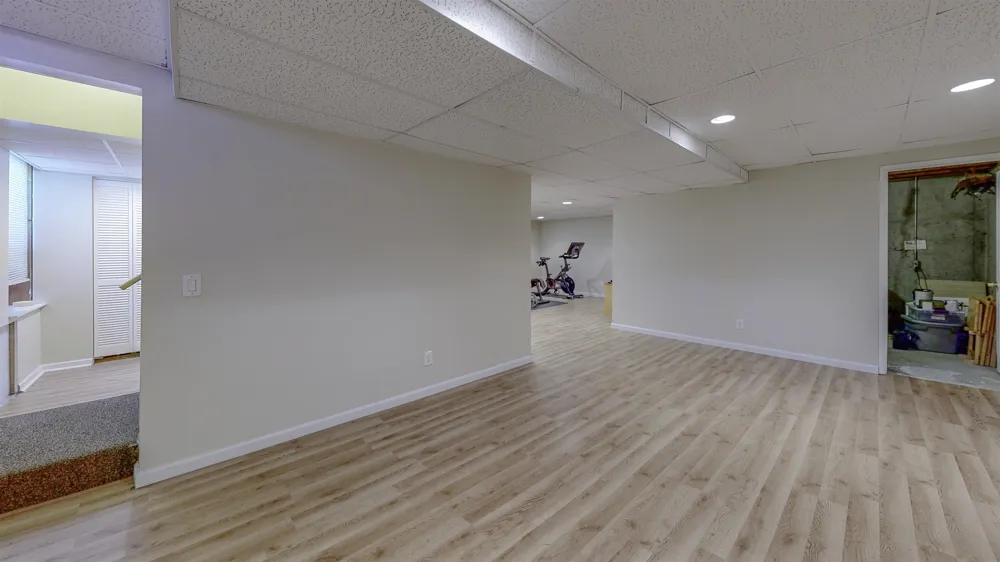 915 Deer Run Union Charter Township, MI 48858