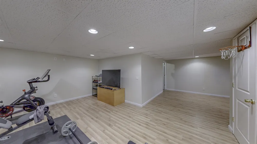 915 Deer Run Union Charter Township, MI 48858