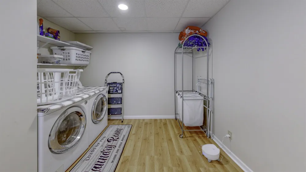 915 Deer Run Union Charter Township, MI 48858