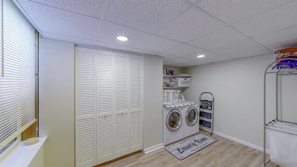 915 Deer Run Union Charter Township, MI 48858