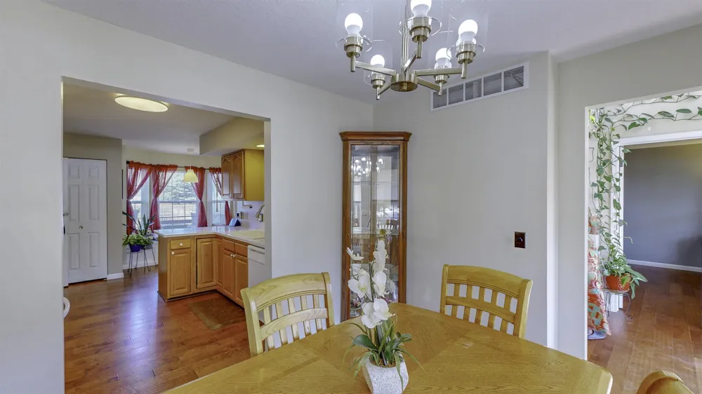 915 Deer Run Union Charter Township, MI 48858
