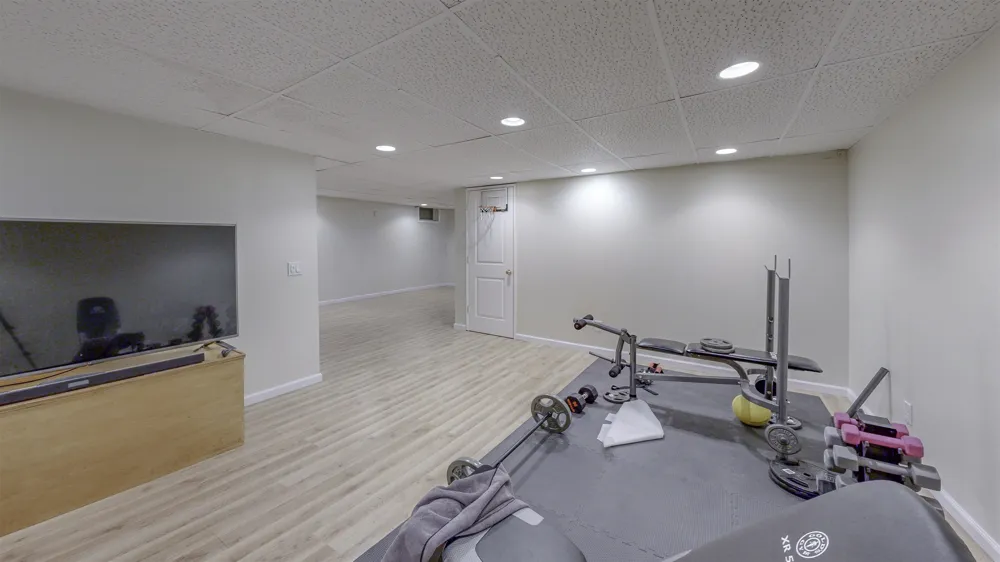 915 Deer Run Union Charter Township, MI 48858