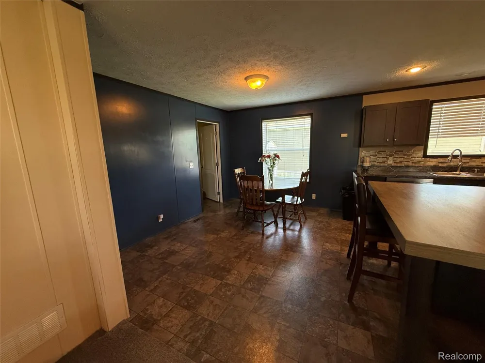 1101 Forest Lane Columbus Township, MI 48063