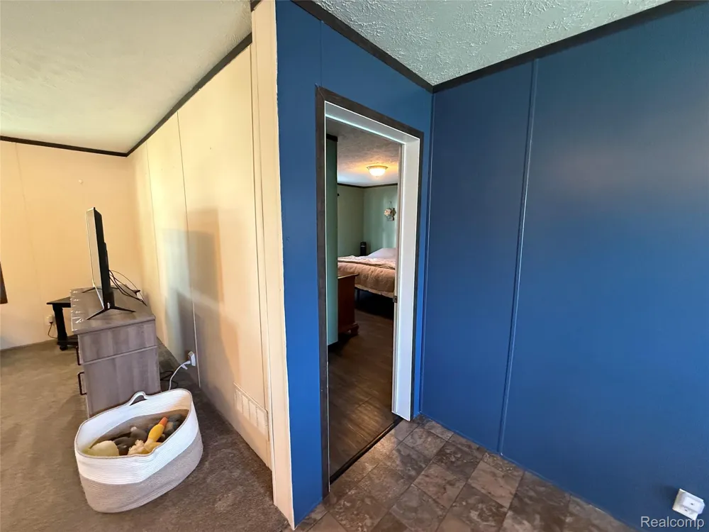1101 Forest Lane Columbus Township, MI 48063
