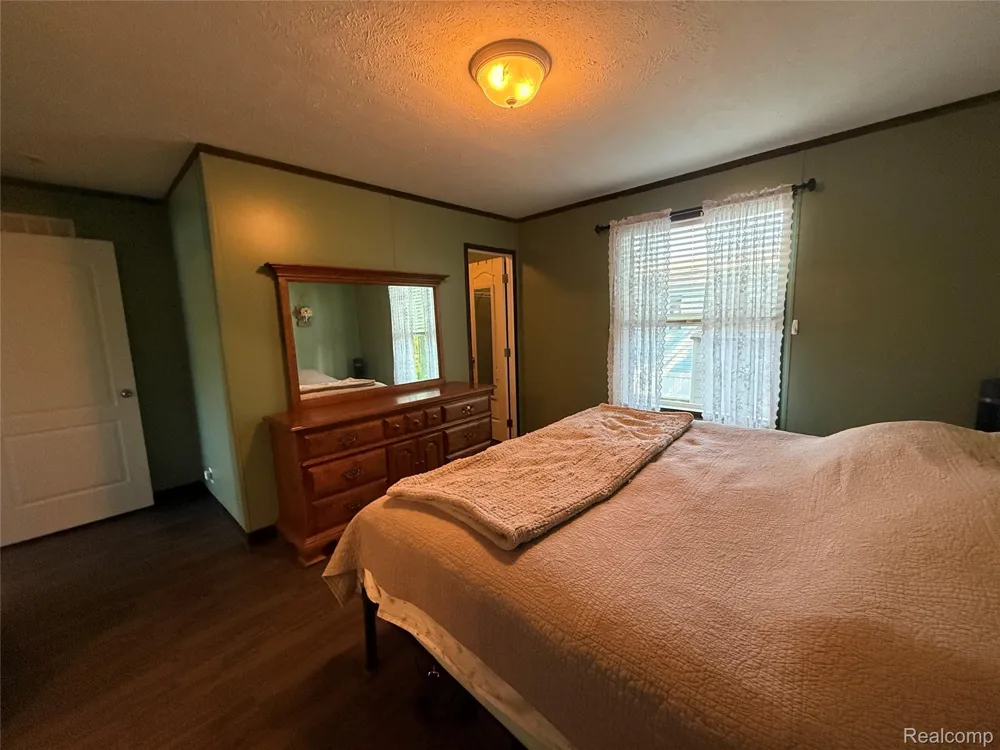 1101 Forest Lane Columbus Township, MI 48063
