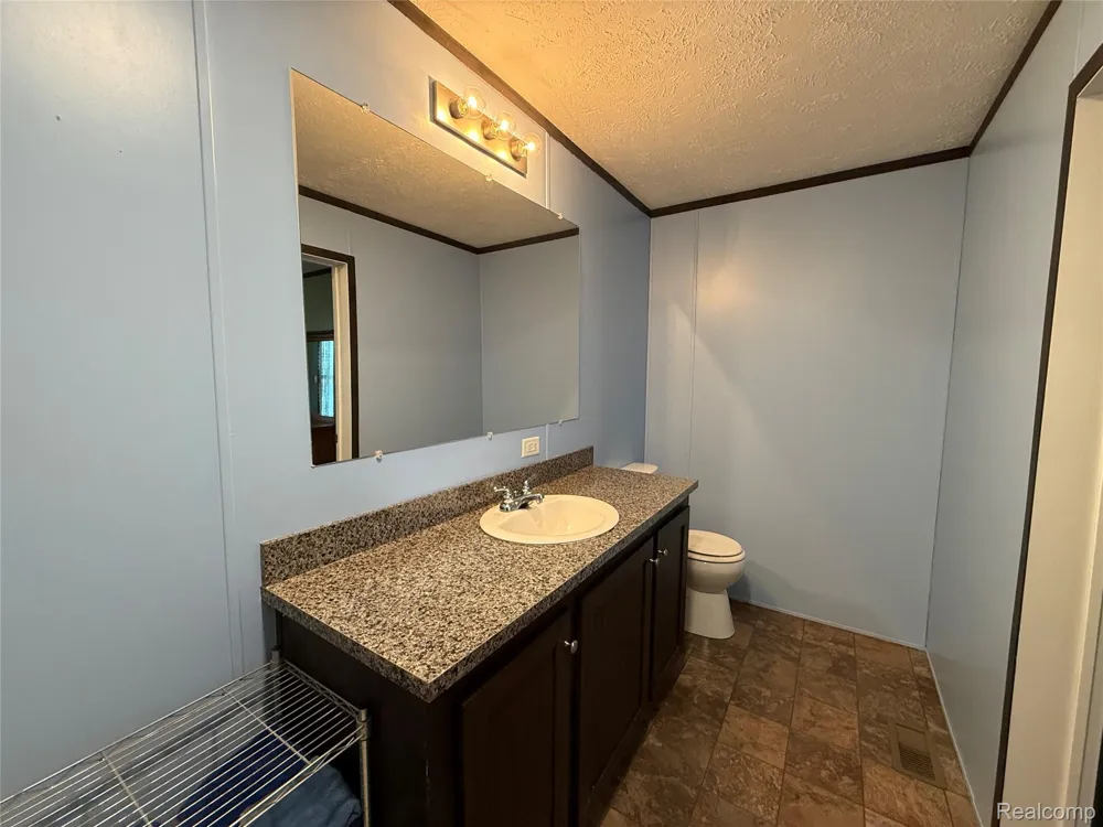 1101 Forest Lane Columbus Township, MI 48063