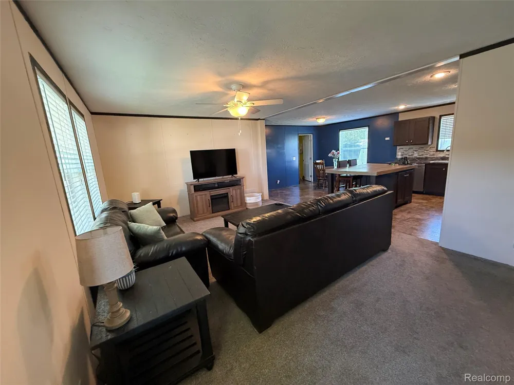 1101 Forest Lane Columbus Township, MI 48063