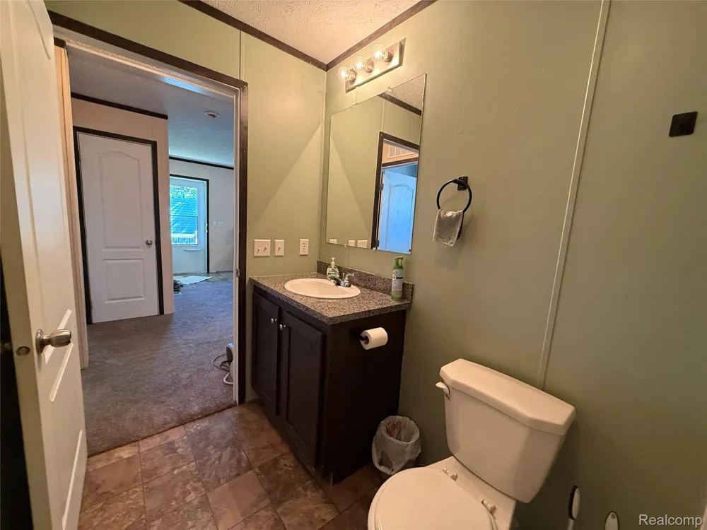1101 Forest Lane Columbus Township, MI 48063