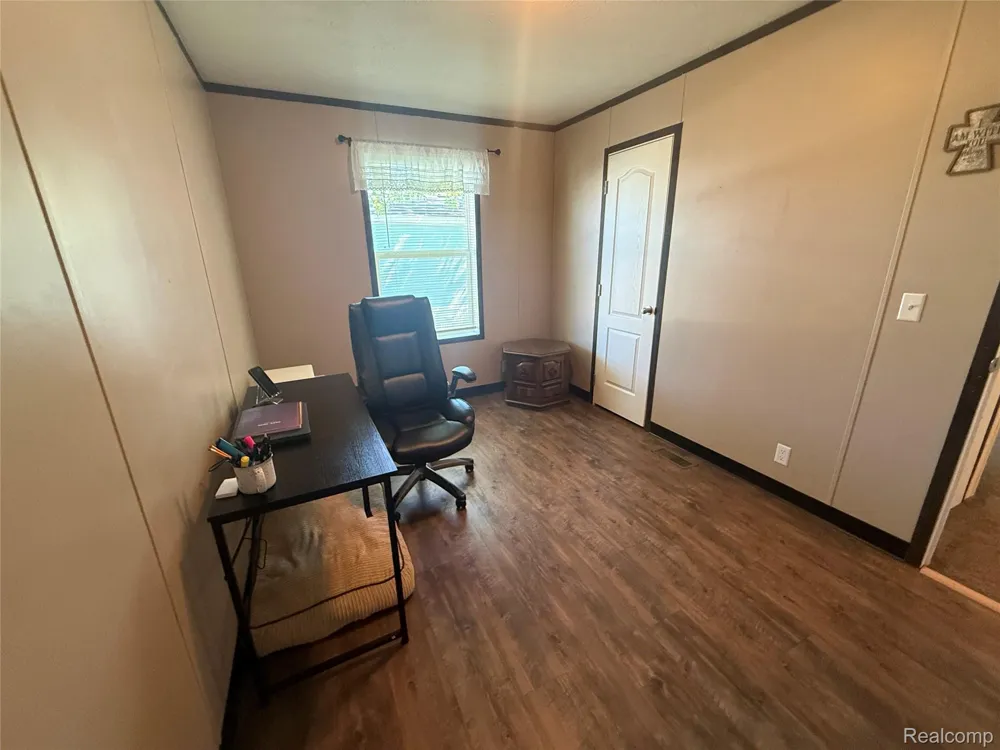 1101 Forest Lane Columbus Township, MI 48063