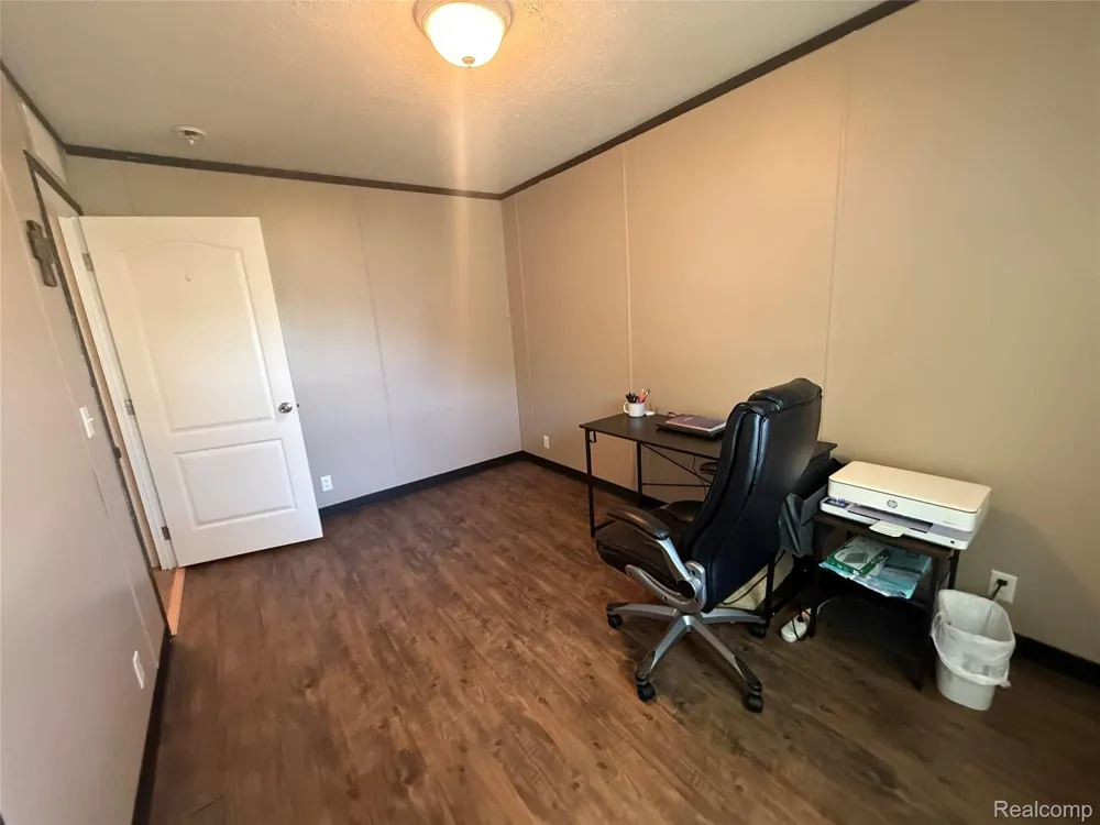 1101 Forest Lane Columbus Township, MI 48063