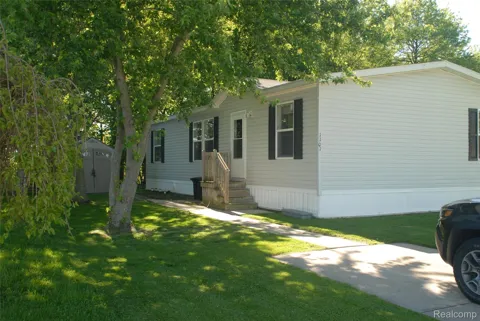 1101 Forest Lane