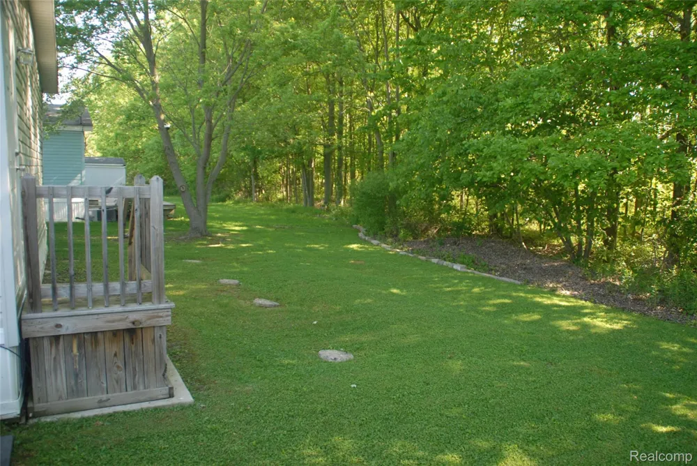 1101 Forest Lane Columbus Township, MI 48063