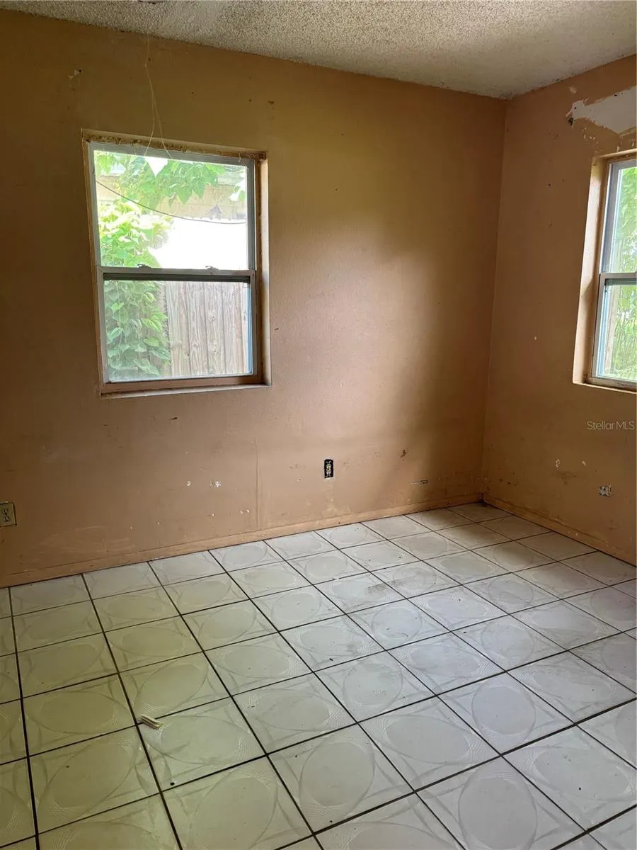 1014 37TH STREET Orlando, FL 32805