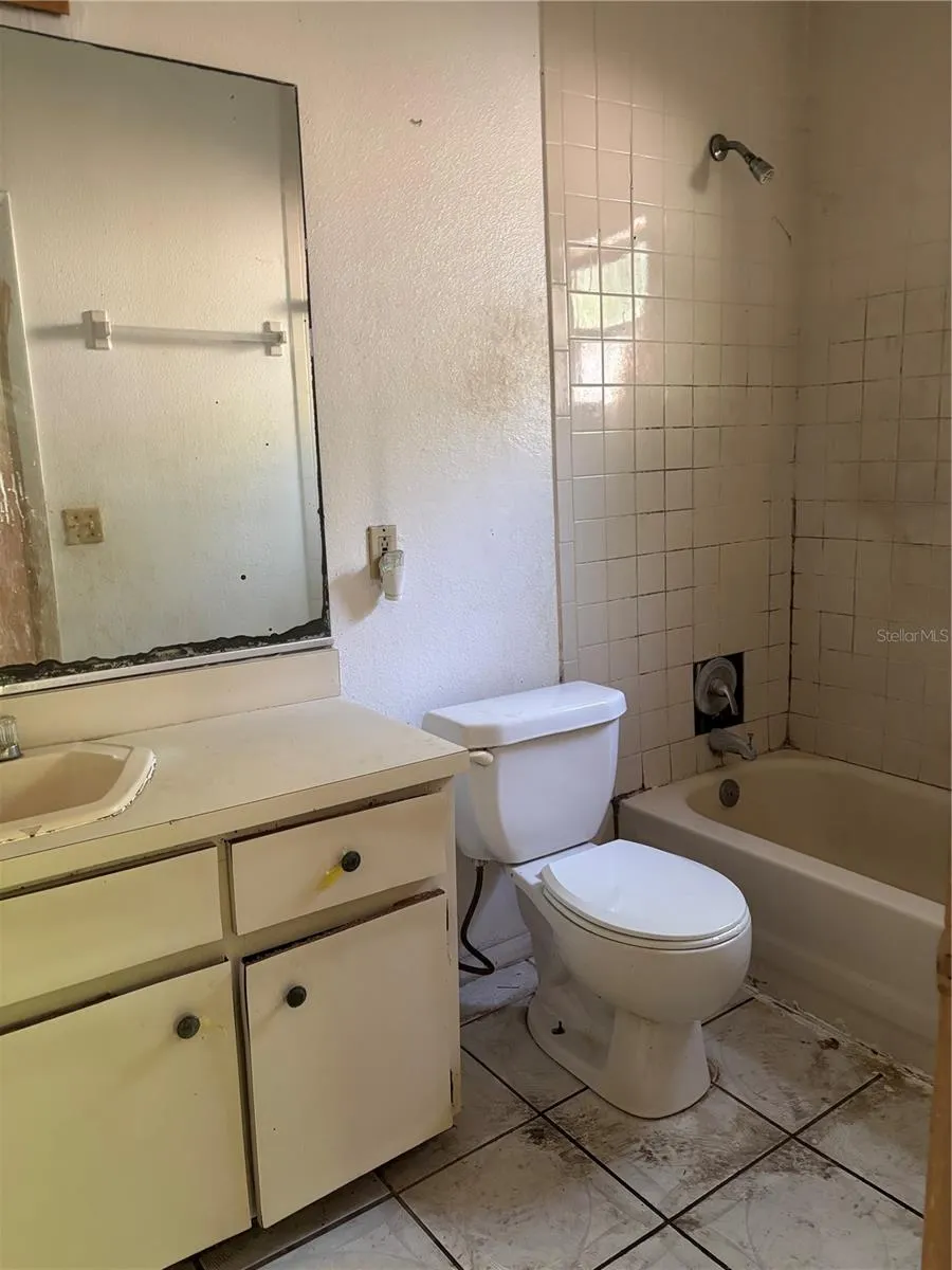 1014 37TH STREET Orlando, FL 32805