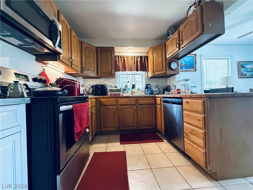 925 Pine Street Ely, NV 89301
