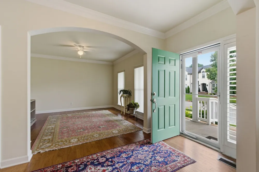 917 Falling Water Ct Nashville, TN 37221