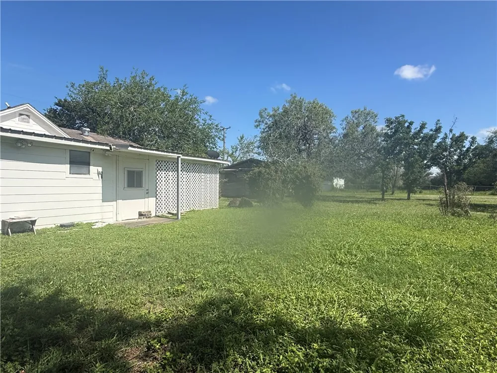 1700 S Cameron Street Alice, TX 78332