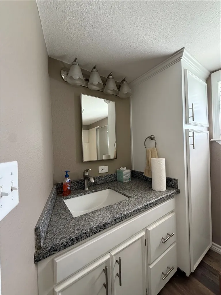 1700 S Cameron Street Alice, TX 78332