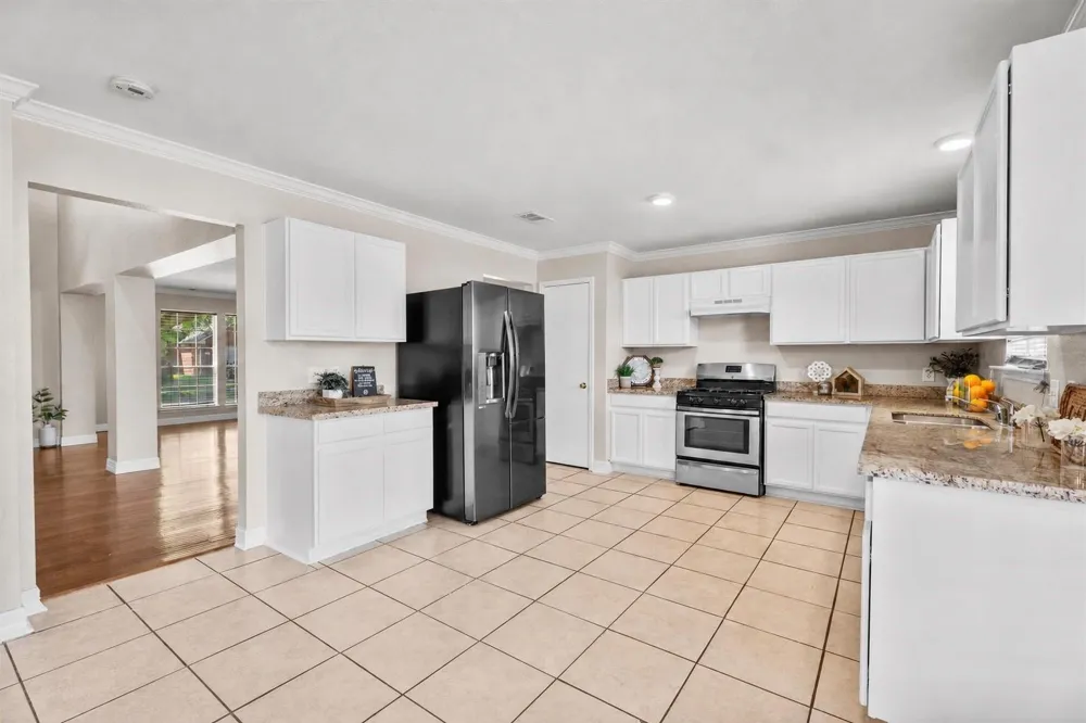 5918 Stirring Winds Lane Houston, TX 77086