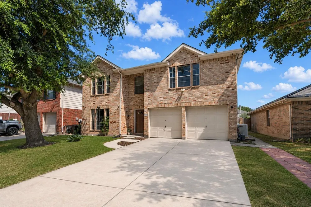 5918 Stirring Winds Lane Houston, TX 77086