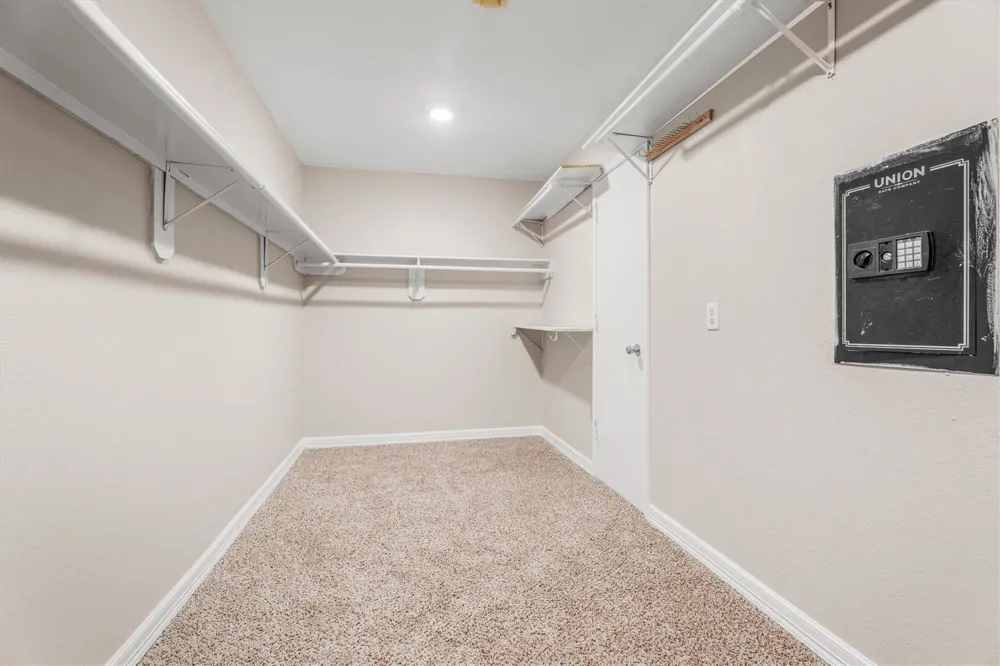 5918 Stirring Winds Lane Houston, TX 77086
