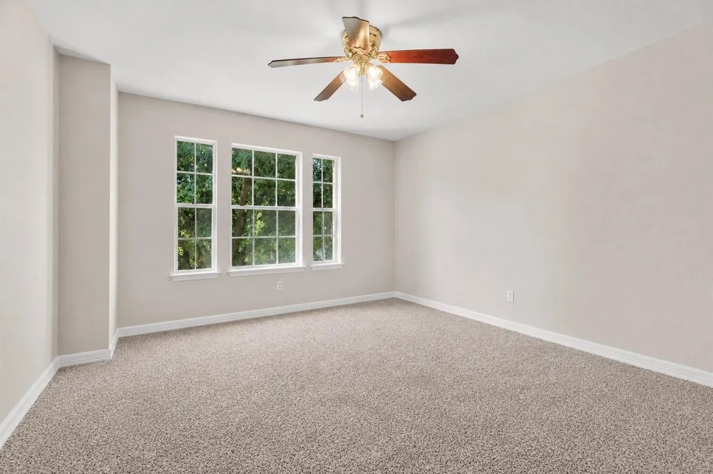 5918 Stirring Winds Lane Houston, TX 77086