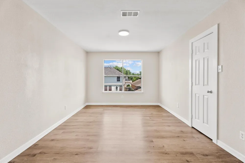 5918 Stirring Winds Lane Houston, TX 77086