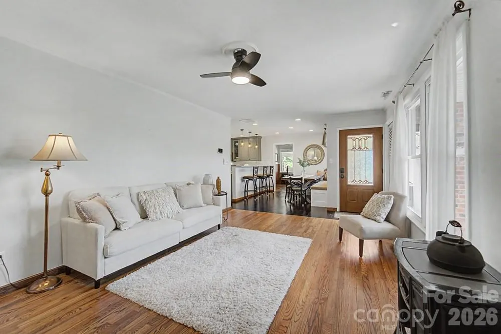 52 Briar Patch Road Cullowhee, NC 28723