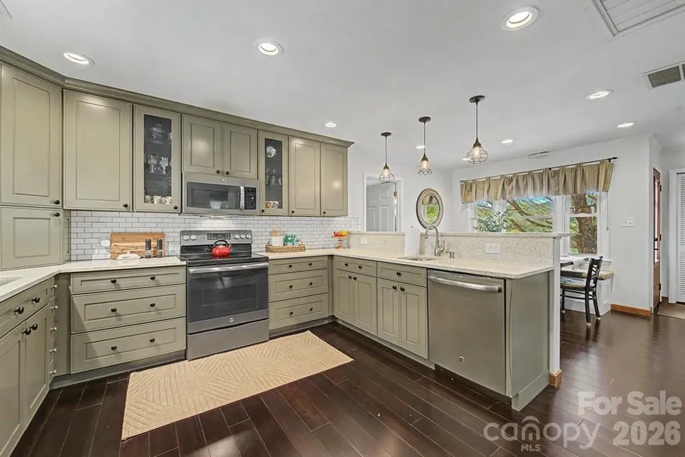 52 Briar Patch Road Cullowhee, NC 28723