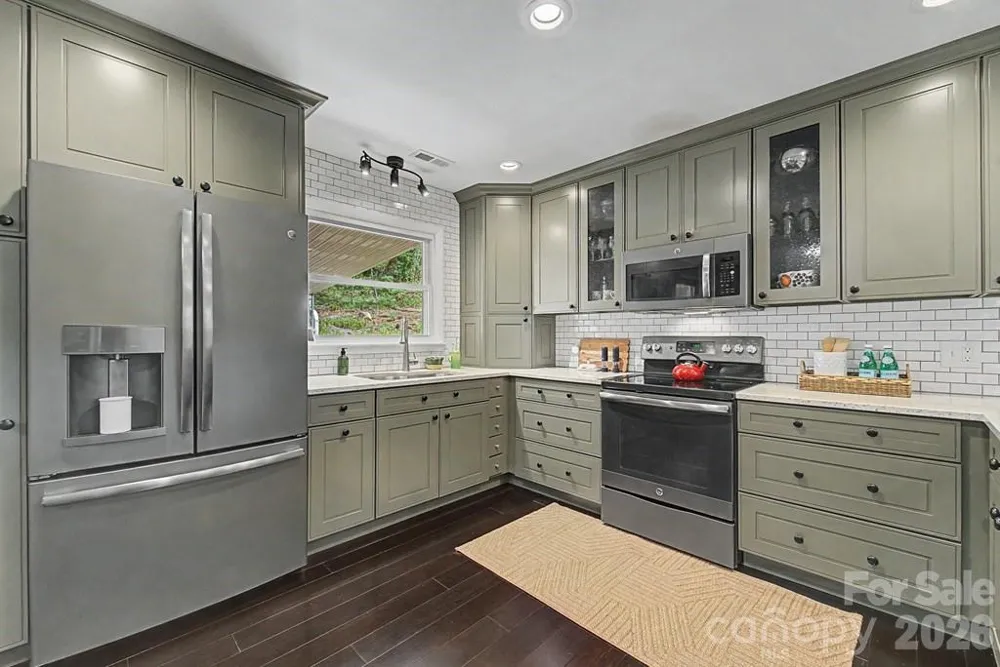 52 Briar Patch Road Cullowhee, NC 28723