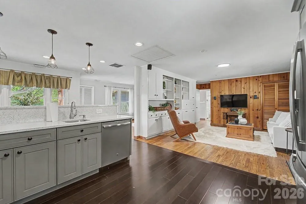 52 Briar Patch Road Cullowhee, NC 28723